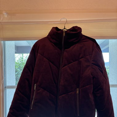 Weinrote Jacke 
