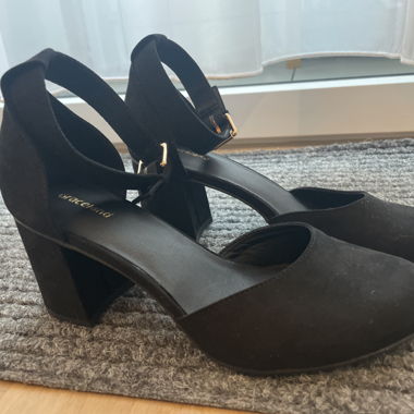 Schwarze Pumps Gr. 38