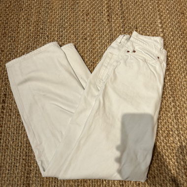 BDG White Jeans, Size 26W 32L
