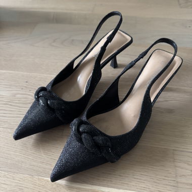Kitten Heels schwarz mit Glitzer