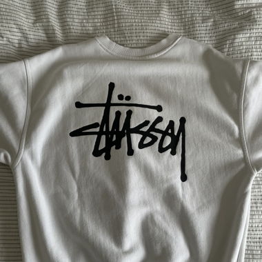 stüssy sweater white