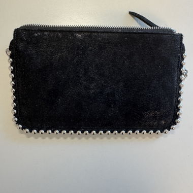 Zara schwarze Handtasche mit silbernen Perlen