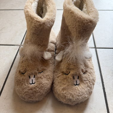 Pantofole in lama beige morbide