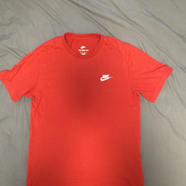 T-shirt Nike rosso