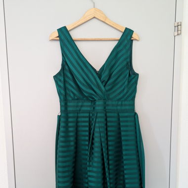 Festkleid in elegantem Grün