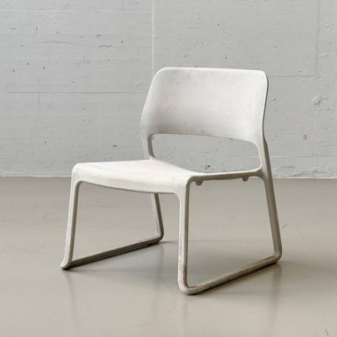 Spark Stapelstühle von Don Chadwick für Knoll