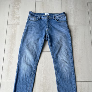 Classic Straight Fit Denim Jeans – W28 L30 
