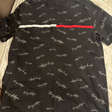 Tommy Hilfiger T-Shirt size XL
