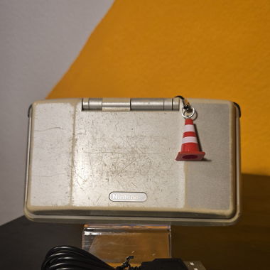 Original Nintendo DS inkl. Ladekabel