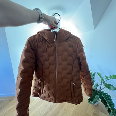 Doudoune marron avec capuche