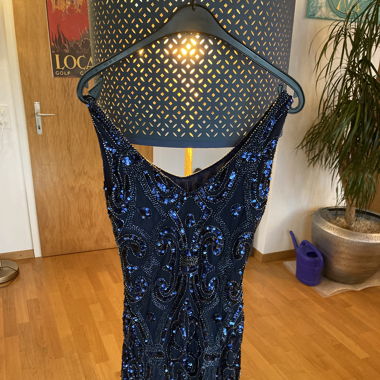 Cocktailkleid mit Pailettenbestickung