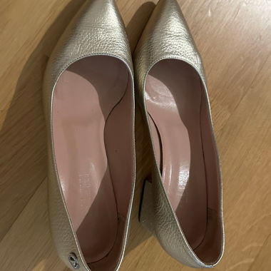 Scarpe in pelle dorate POLLINI – Taglia 38