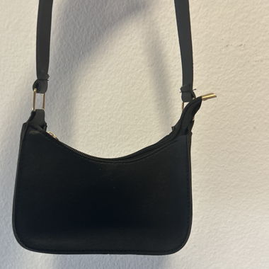 Unterarmtasche schwarz