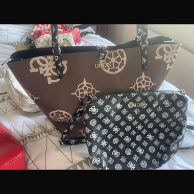 Set GUESS tote et pochette