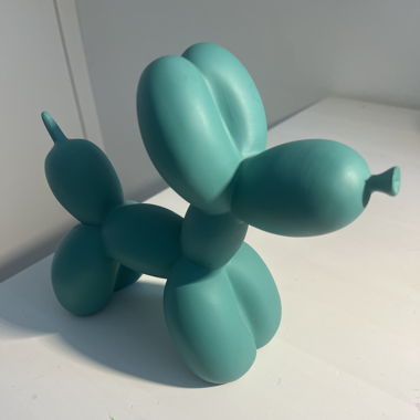 Statua di Cane Palloncino Turchese