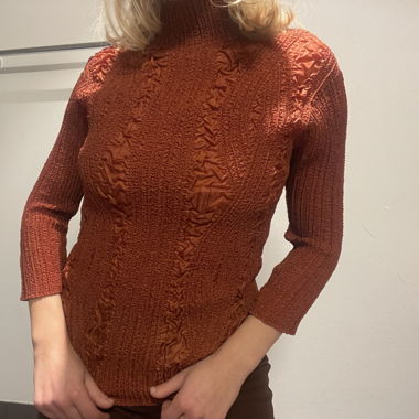 Haut froncé orange