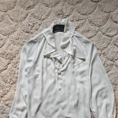 chemisier Blanc a frou frou 