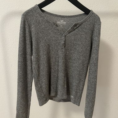 Hollister knit sweater