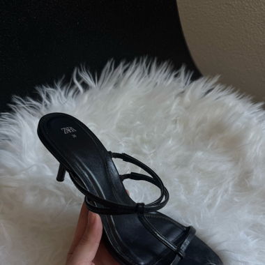 SANDALEN MIT ABSATZ GRÖSSE 36