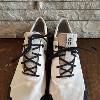 ON RUNNING -  Cloudventure Peak White | Black