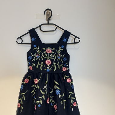 Zauberhaftes Mädchenkleid 
