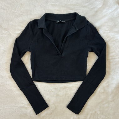 Schwarzes Cropped Top mit Kragen