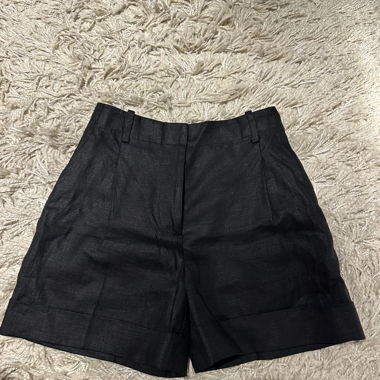 & Other Stories Shorts