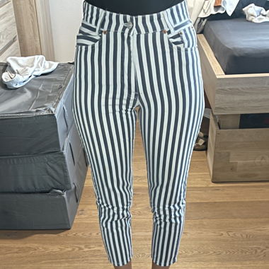 Gestreifte Mom Jeans