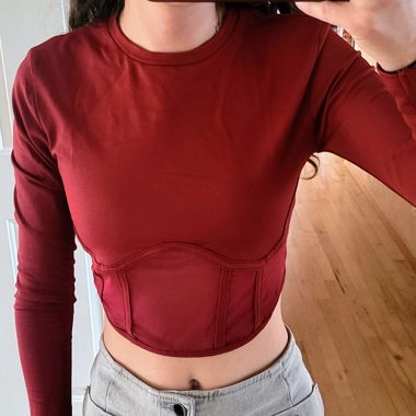 Red long-sleeve crop top