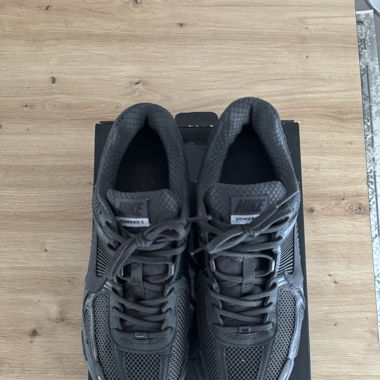 Nike Zoom Vomero 5