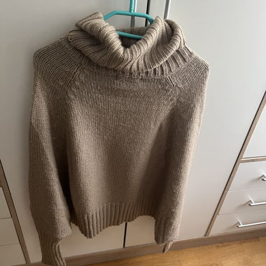Pull-cape en laine à vendre 