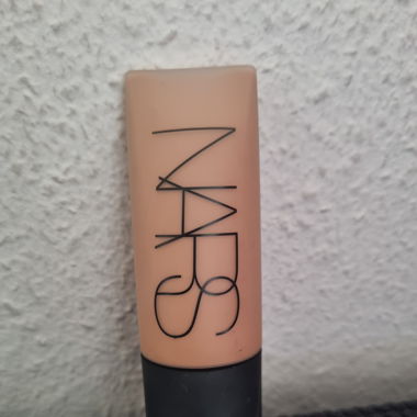 Fondotinta NARS Aruba medium 6
