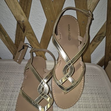 Sandalen gold Anna Field neu