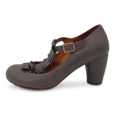 Chie Mihara T-Strap Fringe Pump EU 39 Grau