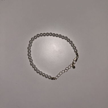 Pearl bracelet with clasp