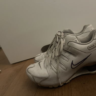 2000 Shox