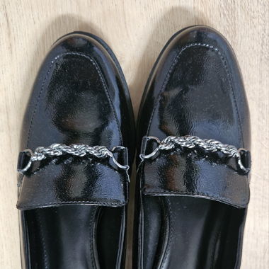 neue schwarze elegante Halbschuhe / Slipper