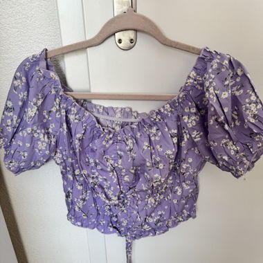 Short top / blouse 
