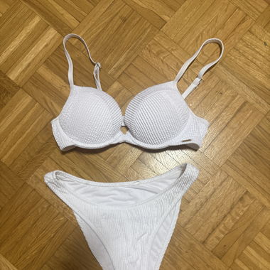 Weisses Bikini