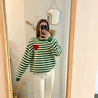Gestreifter Pullover grün und weiss