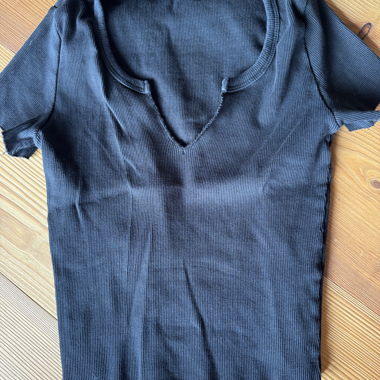 Black Women’s Crop Top
