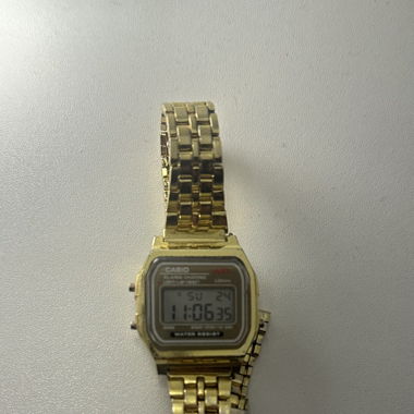 gold uhr