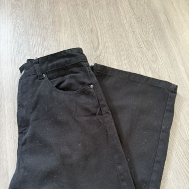 Black jeans (high waist)