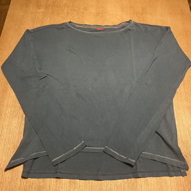 Grünes Langarmshirt 