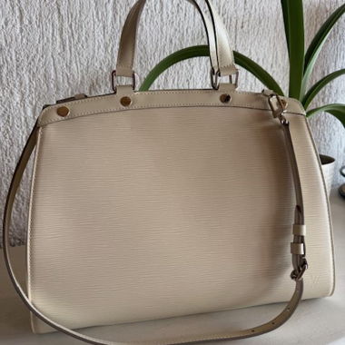 LOUIS VUITTON Montaigne GM Bag ivory Epi leather