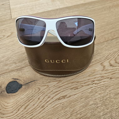 Sonnenbrille