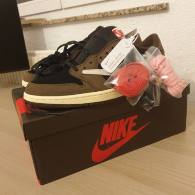 Nike Air Jordan 1 low og stTravis Scott taille-44