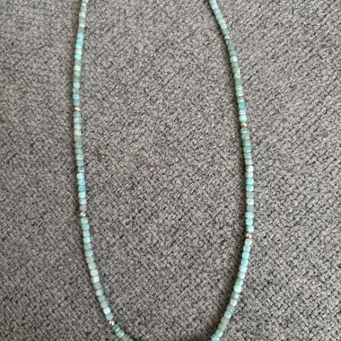Collier en pierres précieuses fait main