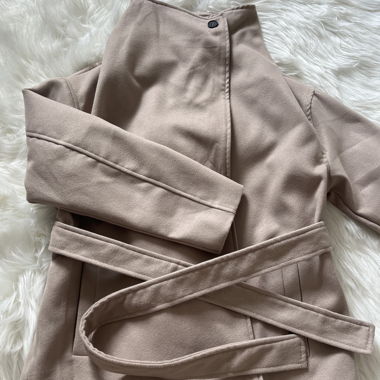Cappotto corto beige