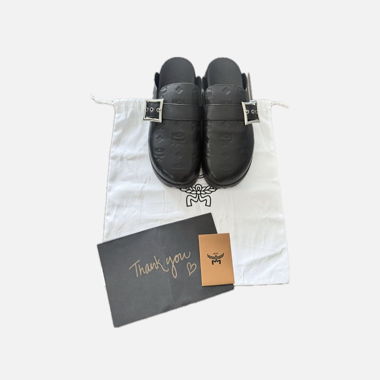 Mules en cuir MCM